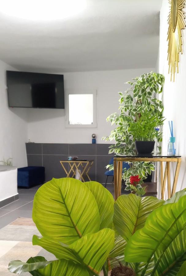 Casa Incrivel Refugio Lieva ,Piscina , Jacuzzi Exterior E Zona Kids Apartment เนลาช ภายนอก รูปภาพ